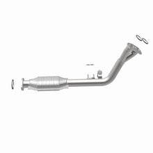 Load image into Gallery viewer, MagnaFlow Direct Fit Catalytic Converter 96-00 Toyota 4 Runner 2.7 - 24286