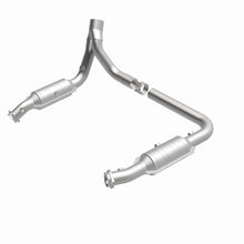 Load image into Gallery viewer, Magnaflow Conv DF 2007 Ram 1500 V8 5.7 OEM Underbody - 52451