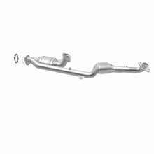 Load image into Gallery viewer, MagnaFlow Direct Fit Catalytic Converter 95-97 Continental 4.6 front - 93233