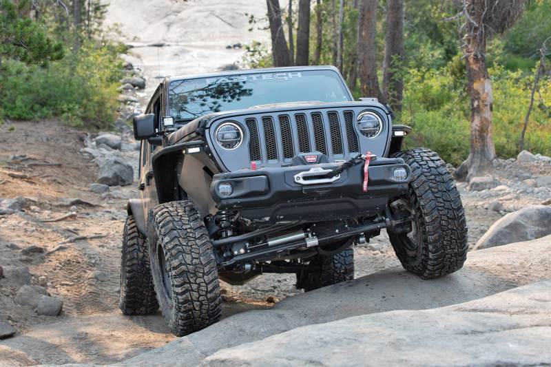 Fabtech 18-21 Jeep JL 4WD Dirt Logic 2.0 Steering Stabilizer Kit (High Clearance/Non-Stock Height) - FTS24282