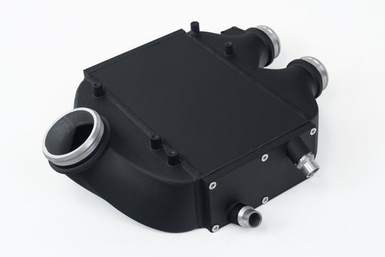 CSF 2014+ BMW M3/M4 (F8X) Top Mount Charge-Air-Cooler - Crinkle Black - 8082