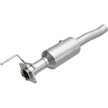 Load image into Gallery viewer, MagnaFlow 18-19 Ford F-450 Super Duty V10 6.8L Underbody Direct Fit Catalytic Converter - 280439