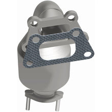 Load image into Gallery viewer, MagnaFlow Direct Fit Catalytic Converter 10-11 Equinox 3.0L Underbody - 52230