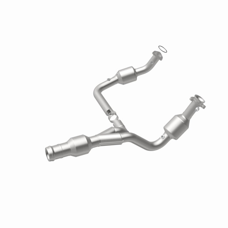MagnaFlow 11-15 GMC Yukon 6.2L Direct Fit Converter - 5582616