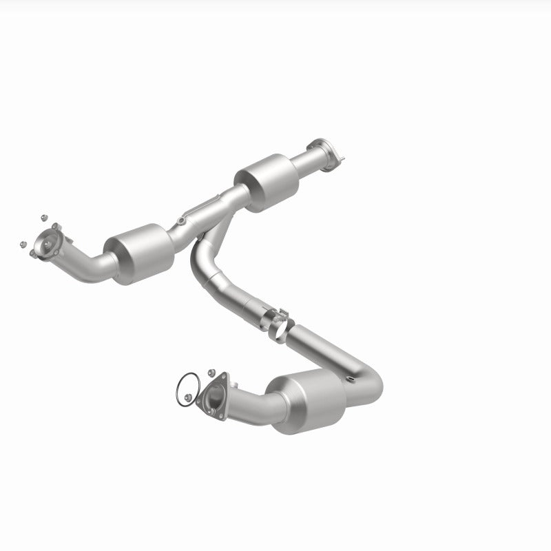 MagnaFlow 18-20 Chevrolet Express 2500 Single Underbody 4.3L Direct Fit Catalytic Converter - 280210