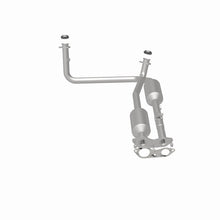 Load image into Gallery viewer, MagnaFlow Direct Fit Catalytic Converter California Grade 96-00 GM Tahoe/Yukon/Escalade 5.7L - 4451453
