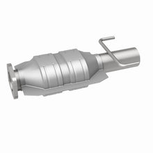 Load image into Gallery viewer, MagnaFlow Direct Fit Catalytic Converter 95-02 Lincoln Continental - 441412