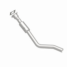 Load image into Gallery viewer, MagnaFlow 11-14 Chrysler 200 2.4L OEM Underbody Direct Fit Converter - 21-461