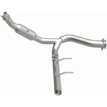 Load image into Gallery viewer, MagnaFlow 07-08 Ford Expedition 5.4L Direct Fit Converter - 5551500