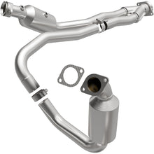 Load image into Gallery viewer, MagnaFlow Direct Fit Catalytic Converter 2015-2017 Transit-150 V6 3.5 OEM Underbody - 21-710
