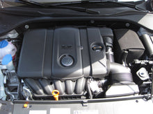 Load image into Gallery viewer, K&amp;N Replacement Air Filter VOLKSWAGEN JETTA 2005-2010, RABBIT 2007-2009 2.5L L5 - 33-2331