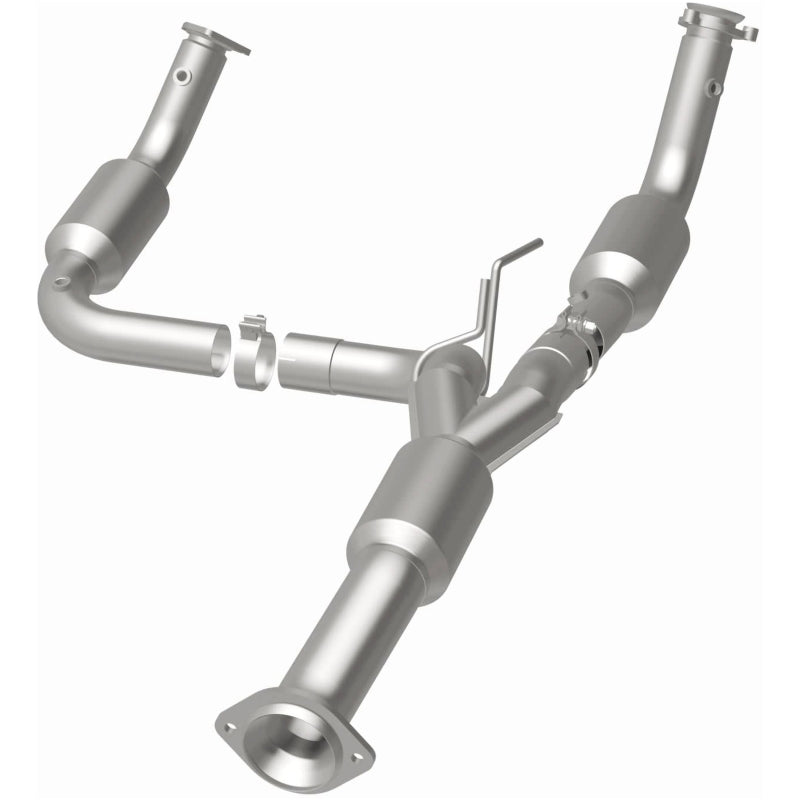MagnaFlow 12-17 Chevrolet Express 3500 6.0L Direct Fit Converter - 5582113
