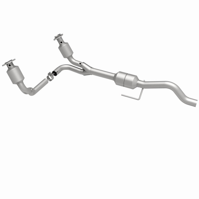 MagnaFlow Direct Fit Catalytic Converter 00-03 Dodge Durango 4.7L - 51338