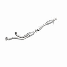 Load image into Gallery viewer, MagnaFlow DF Cat Conv 87-93 Ford Bronco 4.9L/87-95 F-150/F-250 (Non SD)/F-350 (Non SD) PU 4.9L (CA) - 334302
