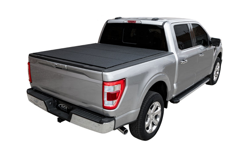 Access LOMAX Pro Series Tri-Fold Cover 17-19 Ford Super Duty F-250 6ft 8in Bed Blk Diamond Mist - B0010049