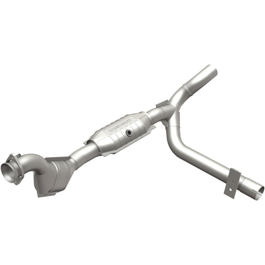 MagnaFlow Direct Fit Catalytic Converter 01 Ford Trucks 4.6L - 51839