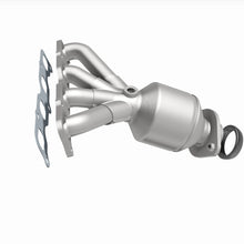 Load image into Gallery viewer, MagnaFlow 2016 Mitsubishi Outlander Manifold 2.4L Direct Fit Catalytic Converter - 290103