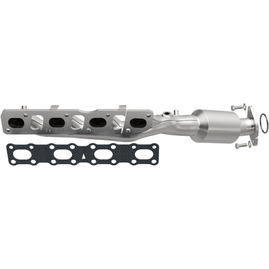 MagnaFlow 05-06 Nissan Titan 5.6L Direct Fit Converter - 5582357