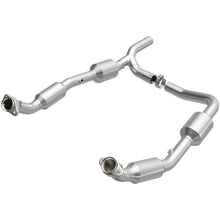 Load image into Gallery viewer, MagnaFlow Direct Fit Catalytic Converter OEM 07-08 Ford E-150 - 5582640