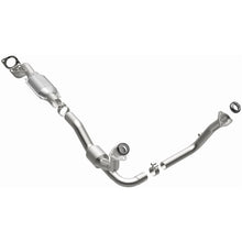 Load image into Gallery viewer, MagnaFlow Conv DF 00-05 Chevy Blazer / 00-05 GMC Jimmy / 00-01 Olds Bravada 4.3L 4dr 2WD - 23716