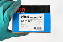 Load image into Gallery viewer, DBA 99-04 Jeep Grand Cherokee Street Series Front Brake Pads - DB1716SS