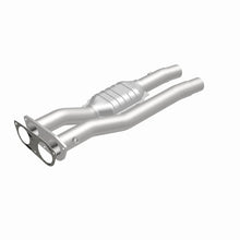 Load image into Gallery viewer, MagnaFlow 96-99 Chevy C2500 Suburban 7.4L Direct Fit Converter - 4451471