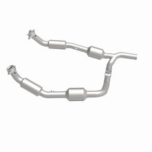 Load image into Gallery viewer, MagnaFlow Direct Fit Catalytic Converter OEM 07-08 Ford E-150 - 5582640