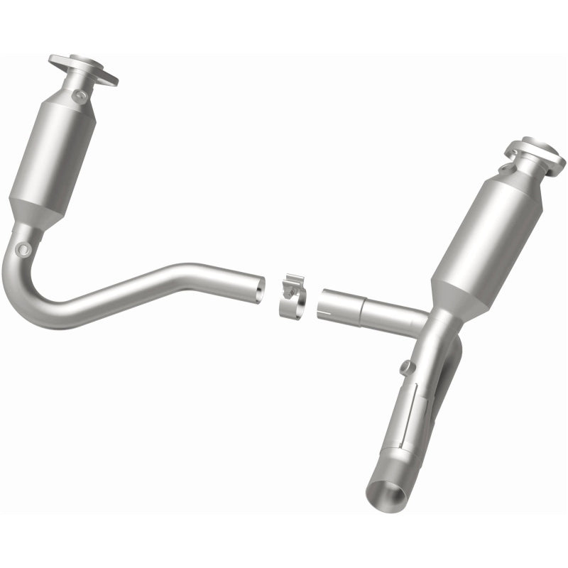 MagnaFlow Direct Fit Catalytic Converter California Grade 07-08 Dodge Durango 3.7L - 5551832