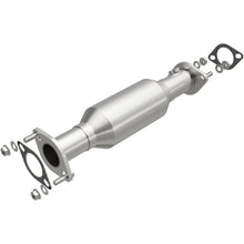 Load image into Gallery viewer, MagnaFlow 2006 Mitsubishi Outlander 2.4L Direct Fit Converter - 5561407