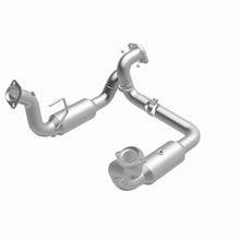 Load image into Gallery viewer, MagnaFlow 20-22 Ford F-250 SD Single Underbody Direct Fit Catalytic Converter - 280246