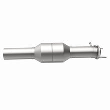 Load image into Gallery viewer, MagnaFlow Direct Fit Catalytic Converter 03-05 Ford F250/350 SD 6.0 - 60511