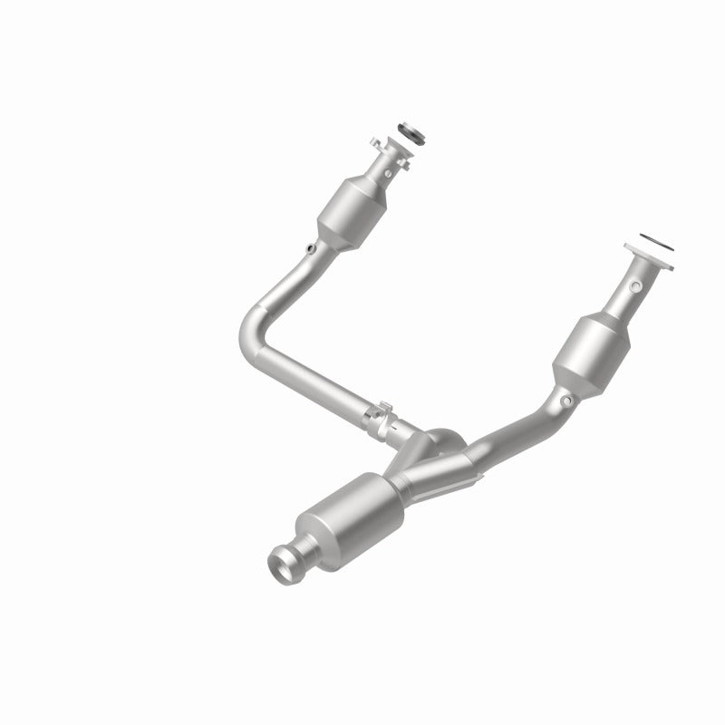 MagnaFlow 14-15 Chevrolet Silverado 1500 Underbody 4.3L / 5.3L Direct-Fit Catalytic Converter - 280424