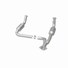 Load image into Gallery viewer, MagnaFlow 2000 Cadillac Escalade 5.7L Direct Fit Converter - 4451420
