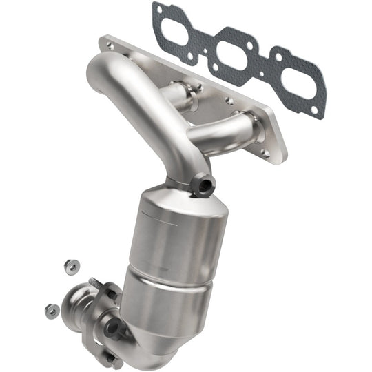 MagnaFlow Direct Fit Catalytic Converter 01-05 Ford Escape / Mazda Tribute 2.0L (CA Emissions) - 452367