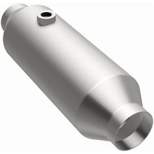 Load image into Gallery viewer, MagnaFlow 2.50in. CA OBDII Universal Converter - 4451356