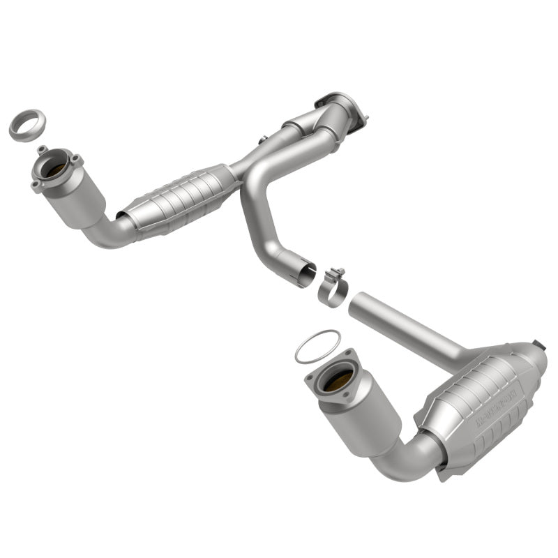 MagnaFlow Direct Fit Catalytic Converter 99-00 Chevy Pickups 4.3L - 447284
