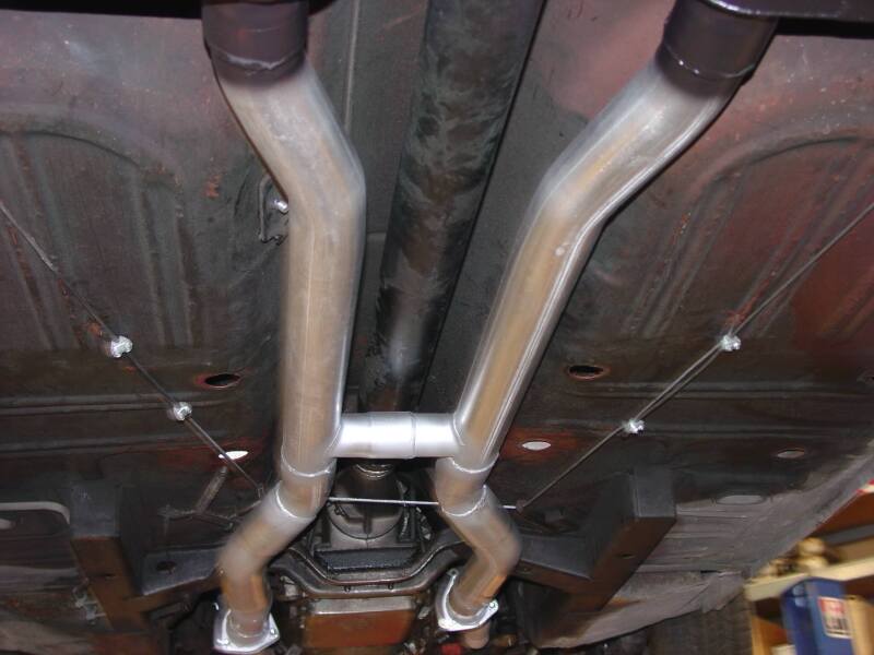 Flowmaster 67-70 Mustang American Thunder THRU VALANCE SS Crossmember-Back Exhaust System - 817281