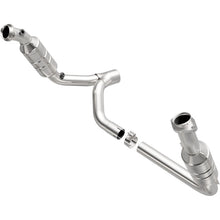 Load image into Gallery viewer, MagnaFlow Direct Fit Catalytic Converter 2006 Dodge RAM 1500 Pickup 5.7L Solid Front Axle - 49711