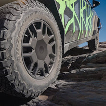 Load image into Gallery viewer, Center Hub Caps for 20" Cyber Wheels for Cybertruck