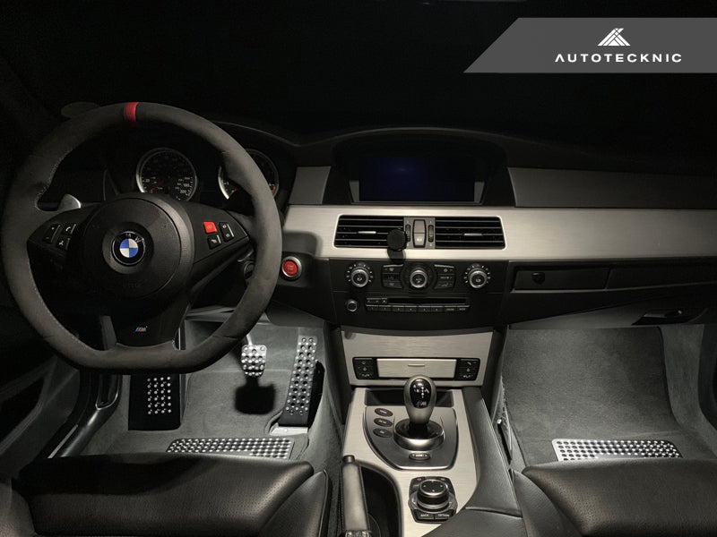 AutoTecknic Bright Red M Button - BMW E60 M5 | E63/ E64 M6
