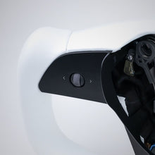 Load image into Gallery viewer, TESERY Yoke Plaid Steering Wheel for Tesla Model 3 / Y【White Leather】