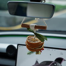 Load image into Gallery viewer, Car Orange Scent Christmas  Ornament 丨Universal Hanging Design