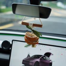 Load image into Gallery viewer, Car Orange Scent Christmas  Ornament 丨Universal Hanging Design