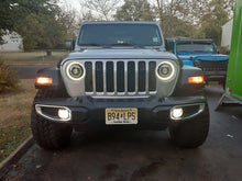 Load image into Gallery viewer, Oracle Jeep JL/Gladiator JT Oculus Bi-LED Projector Headlights - Amber/White Switchback