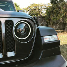 Load image into Gallery viewer, Oracle Jeep JL/Gladiator JT Oculus Bi-LED Projector Headlights - Amber/White Switchback
